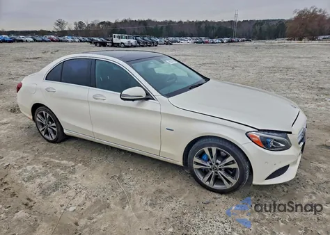2017 Mercedes-Benz C 350E из США, поврежденный, VIN 55SWF4HB5HU217562